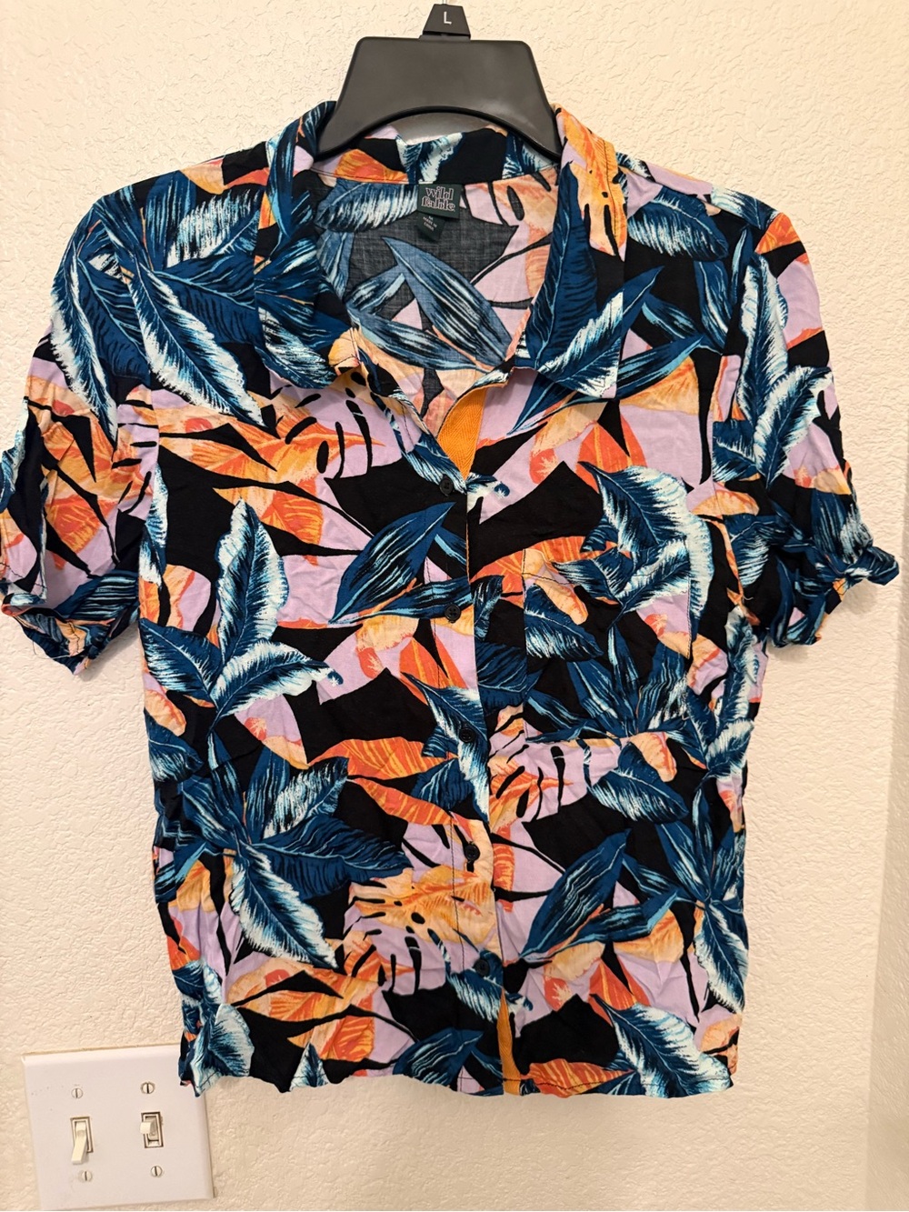 Women’s Tropical Print Short-Sleeve Shirt in Navy and Coral
